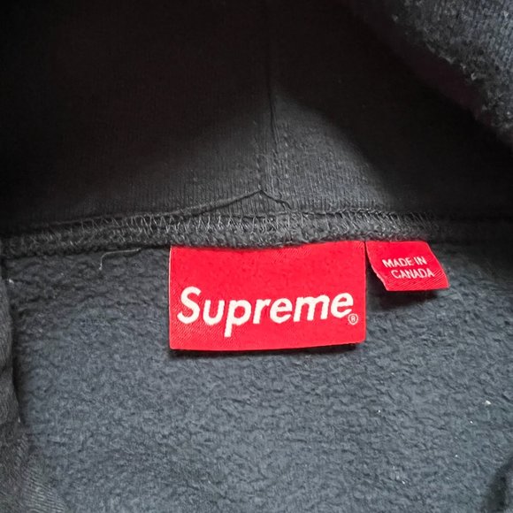 COPY - Supreme Hoodie - Picture 2 of 3